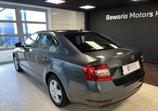 Skoda Octavia cena 69900 przebieg: 97878, rok produkcji 2019 z Łobżenica małe 352